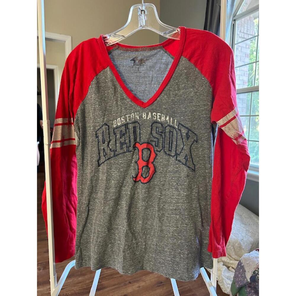 Boston Red Sox Long Sleeve V-Neck Shirt Large